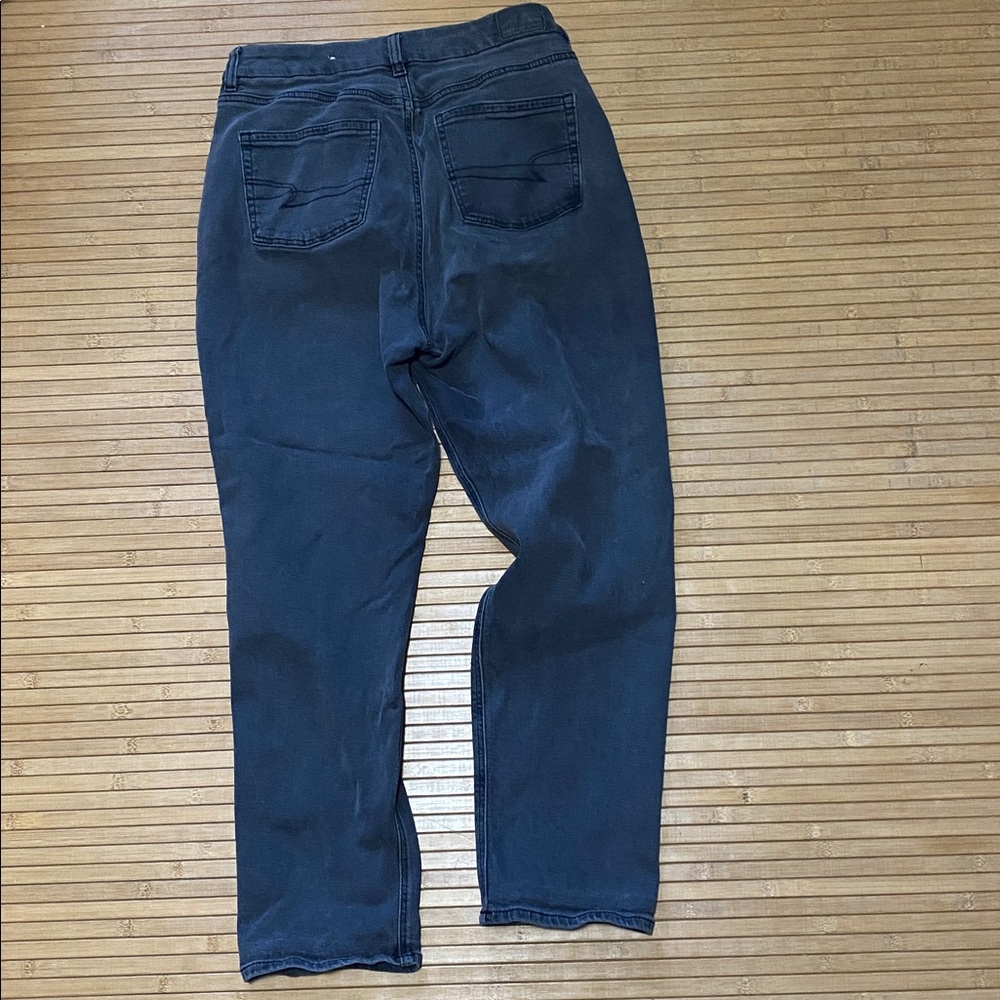 American Eagle Curvy Mom Jeans - Picture 5 of 5